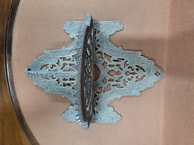 ETAGERE EN BRONZE ANCIENNE ET PLIANTE