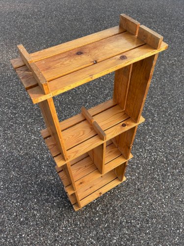 étagère en pin brutaliste 1970