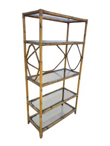 étagère en rotin et verre fumé
