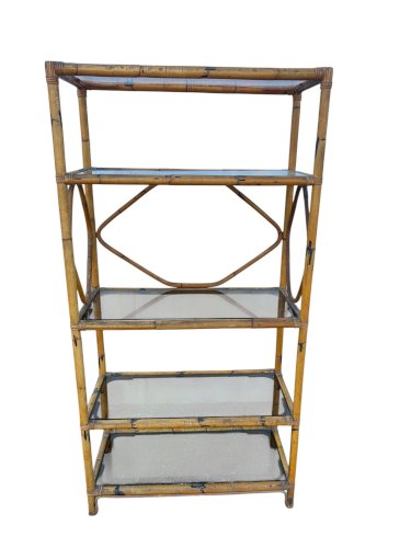 étagère en rotin et verre fumé