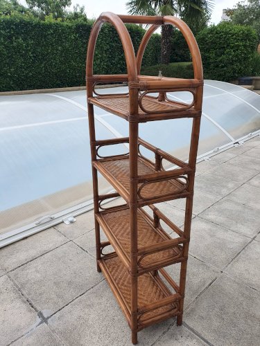Etagère en rotin