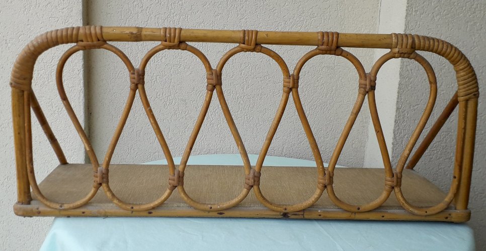 Etagère en rotin