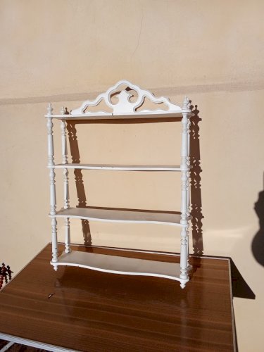 étagère murale ancienne