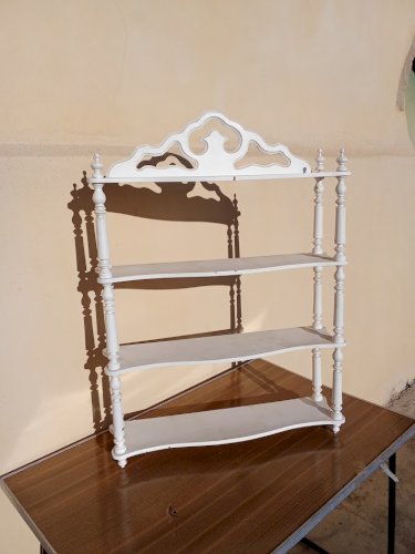 étagère murale ancienne