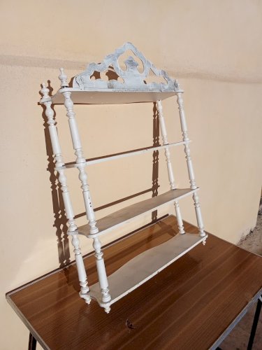 étagère murale ancienne
