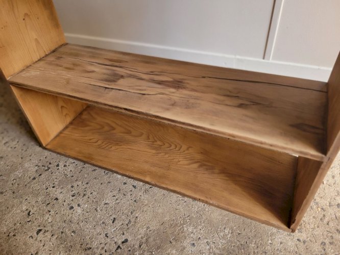 Étagère murale en bois