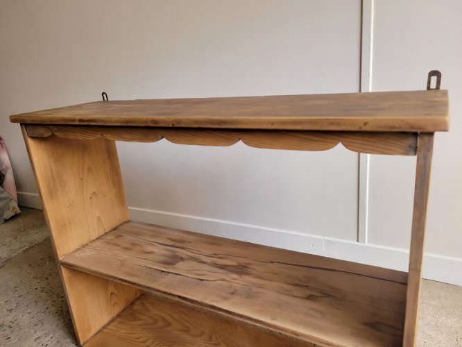 Étagère murale en bois