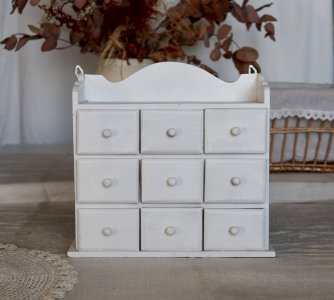 Étagère murale vintage bois blanc (pin) 9 tiroirs