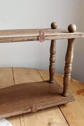 Étagère murale vintage bois  de style Napoléon III – 2 niveaux