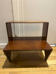 Étagère sur pieds en bois, années 50