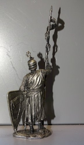 -ETAIN ANCIENNE FIGURINE german knight of the teutonic order 12-13th vitrine  D