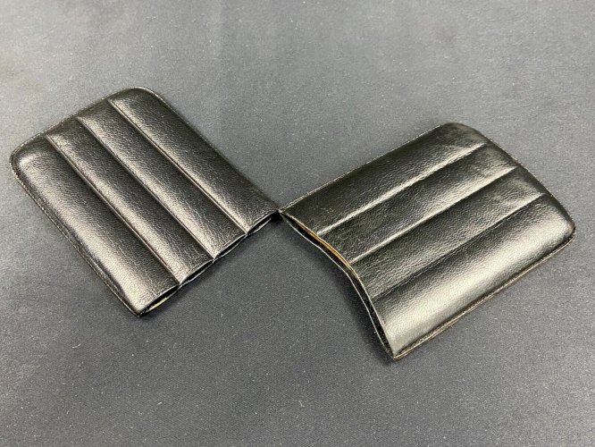 Etui à 4 cigares en cuir noir