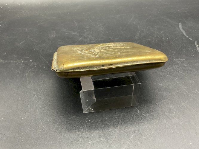 étui à cigarettes  .Art Nouveau signé lavrillier