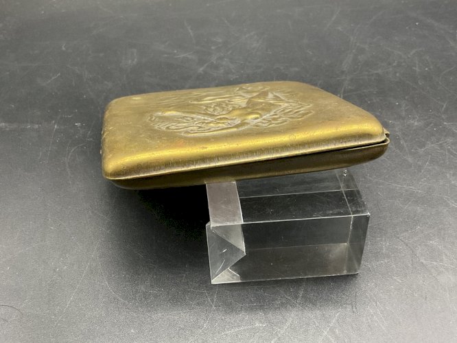 étui à cigarettes  .Art Nouveau signé lavrillier