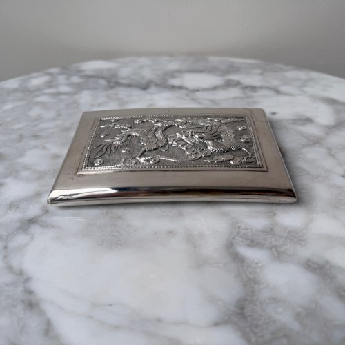 Étui à cigarettes en argent Indochine Asie du Sud-Est décor de dragon M3712