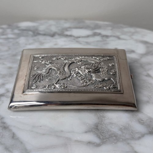 Étui à cigarettes en argent Indochine Asie du Sud-Est décor de dragon M3712