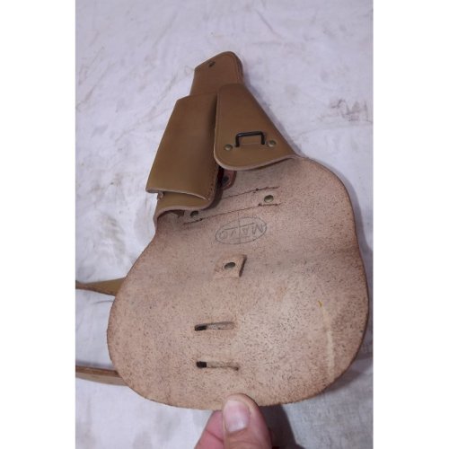 étui a revolver cuir
