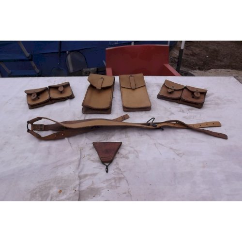 étuis à munitions cuir + Sangle bretelle cuir