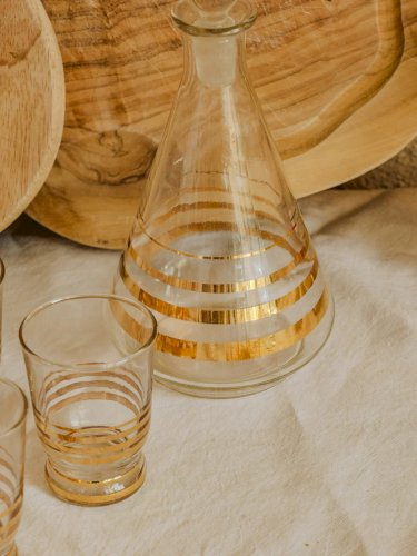 Eugène, le lot d'1 carafe et 8 verres dorés N°206