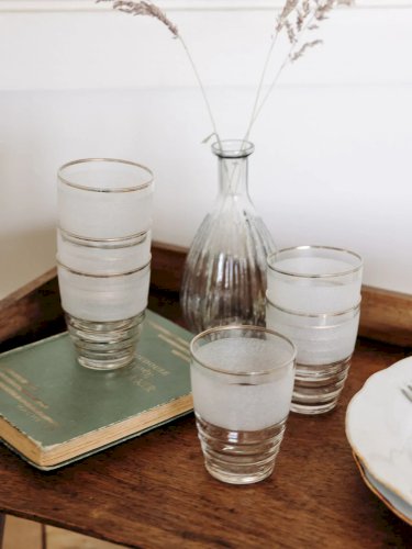 Eugène, le lot de mini verres opaques N°93