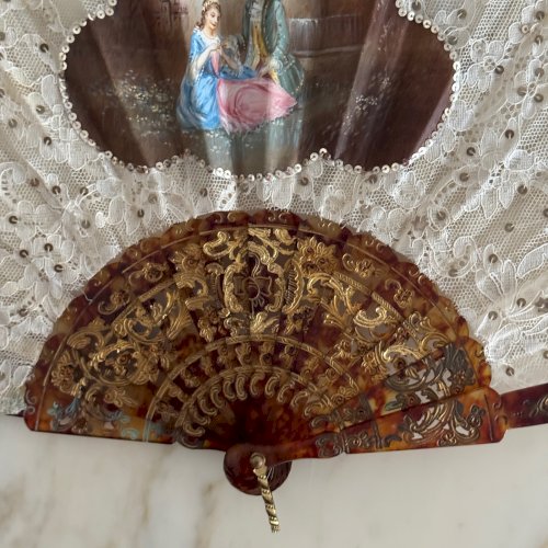 Éventail décor romantique peint dentelle M3782