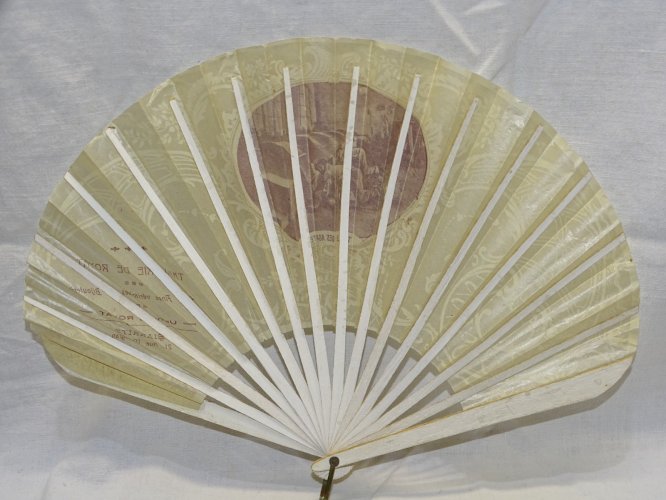 -EVENTAIL PAPIER et BOIS TAILLERIE DE ROYAT BIARRITZ TAILLE DES AGATES vers 1910