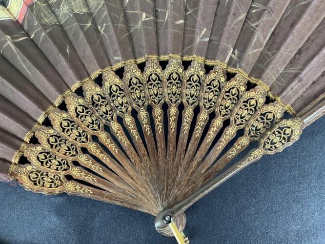 EVENTAILS ANCIENS NAPOLÉON III  décor chérubins mandoline papillon