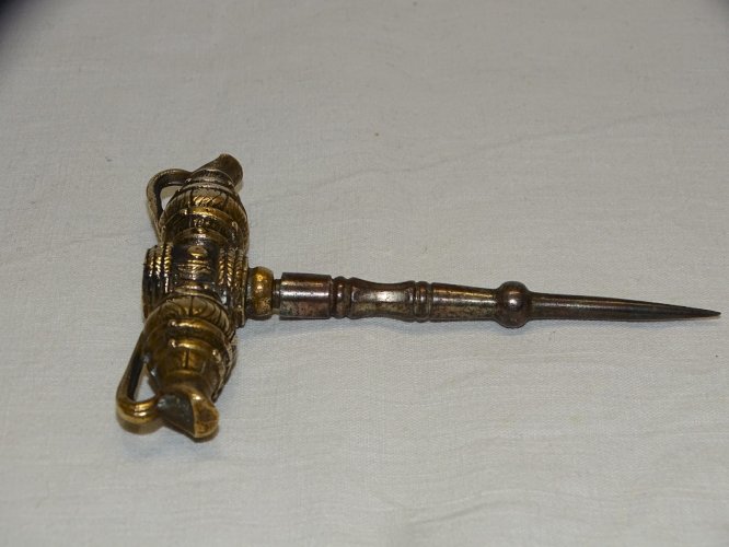 -EXCEPTIONNEL TIRE BOUCHON A FRAPPER  COUP DE POING POIGNEE 2 BROCS BRONZE