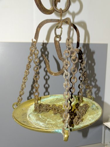 -EXCEPTIONNELLE BALANCE ROMAINE XVIIIe FER Forgé poids et plateau BRONZE