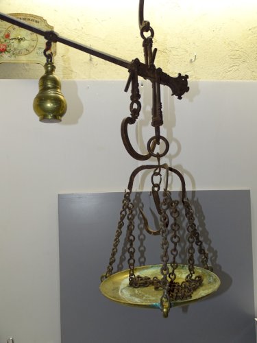 -EXCEPTIONNELLE BALANCE ROMAINE XVIIIe FER Forgé poids et plateau BRONZE