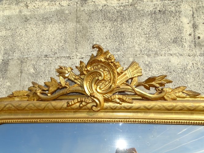 - EXCEPTIONNELLE GRANDE GLACE MIROIR  BOIS DORE FRONTON STYLE LOUIS PHILIPPE  D