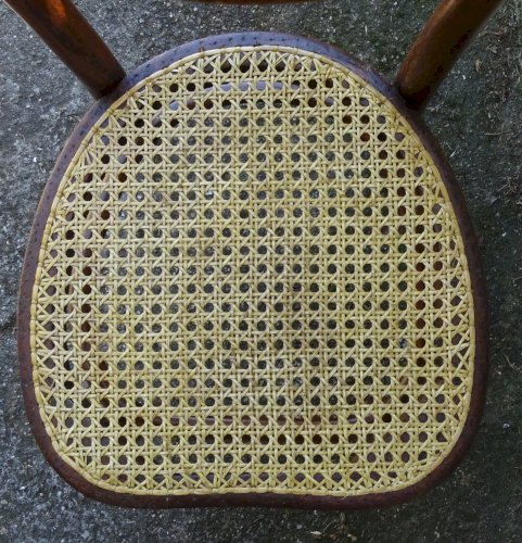 Fausse paire de chaises bistrot cannées , Kohn et Mundus, vers 1910 - no Thonet