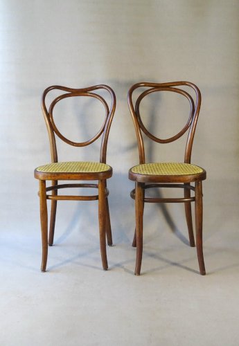 Fausse paire de chaises bistrot cannées , Kohn et Mundus, vers 1910 - no Thonet