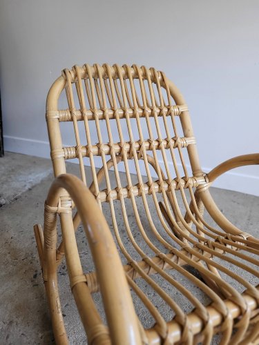 Fauteuil à bascule enfant en rotin vintage