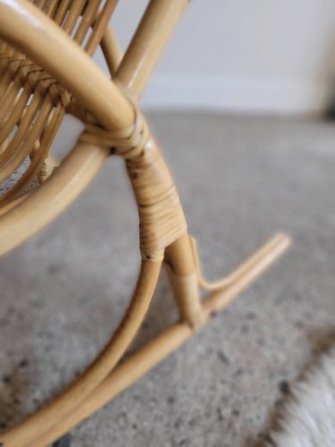 Fauteuil à bascule enfant en rotin vintage
