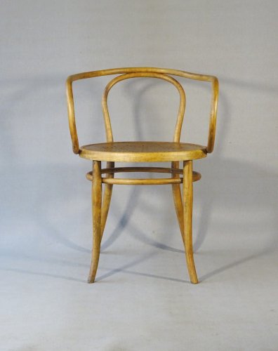 Fauteuil B9 de Thonet , N°209, dit Le Corbusier, vers 1905, assise étoile