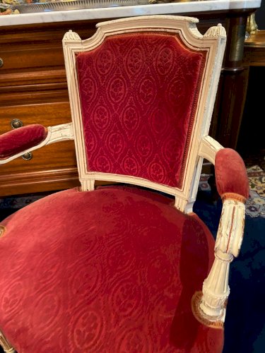 Fauteuil cabriolet velours rouge d'époque XVIIIe Louis XVI
