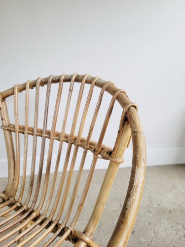 Fauteuil coquille en rotin pour enfant