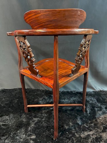 Fauteuil d'angle en bois massif à décor floral sculpté à l'oiseau Chine