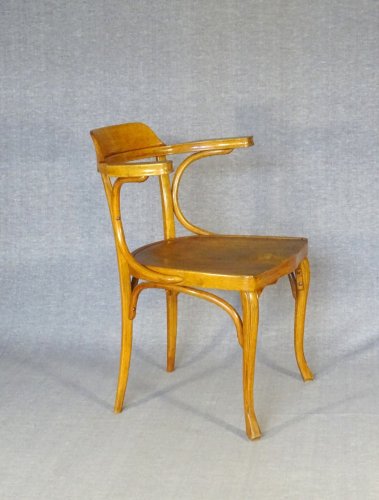 Fauteuil de bureau N°713 par KOHN 1905, no Thonet