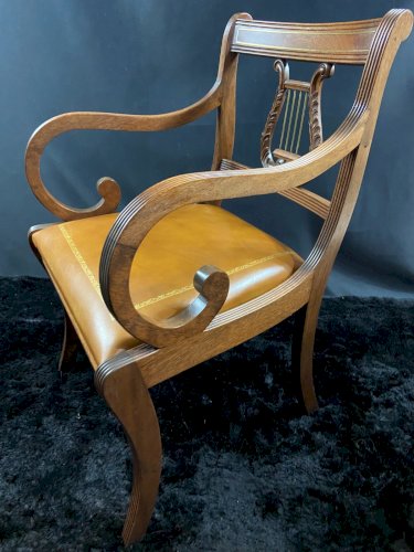 Fauteuil de bureau Regency accotoirs en crosses dossier lyre assise cuir