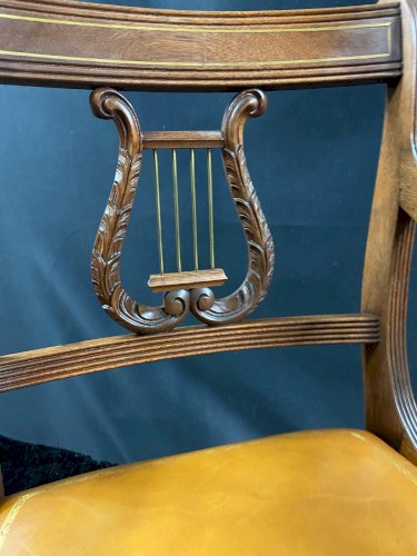 Fauteuil de bureau Regency accotoirs en crosses dossier lyre assise cuir