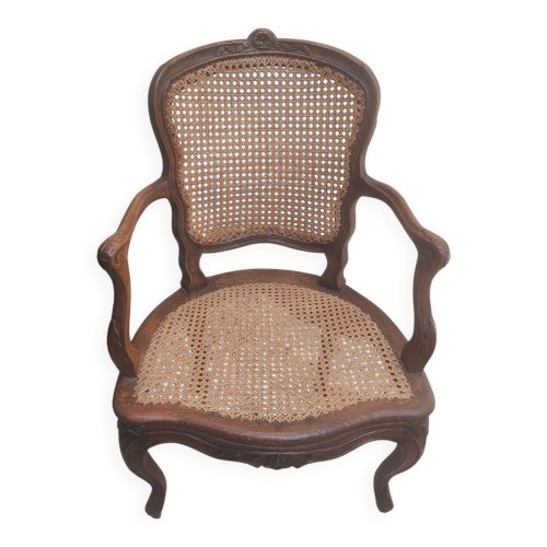 Fauteuil en noyer du XVIII siècle estampillé