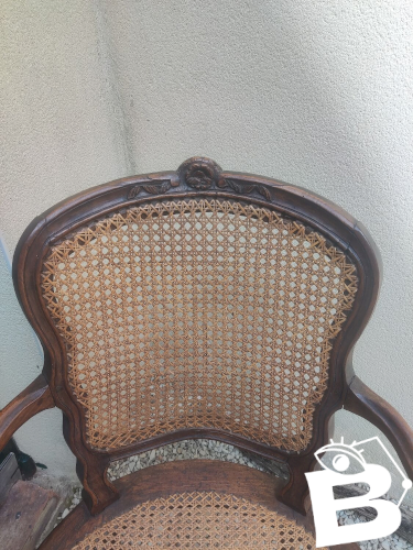 Fauteuil en noyer du XVIII siècle estampillé