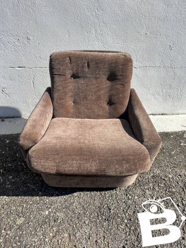 fauteuil et ottoman  Michel Cadestin pour Airborne