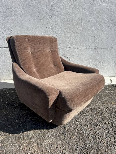 fauteuil et ottoman  Michel Cadestin pour Airborne