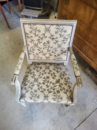 FAUTEUIL LOUIS XVI GRIS DU XIX ème SIECLE N°2
