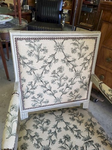 FAUTEUIL LOUIS XVI GRIS DU XIX ème SIECLE N°2