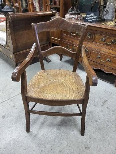 FAUTEUIL PAILLE ANCIEN EN NOYER DU XIX ème SIECLE N° 2