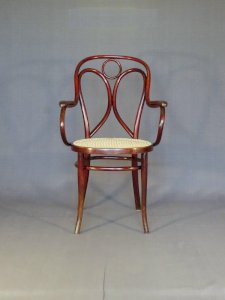 Thonet Armchair No. 19 new caned, ready to serve - Around 1905 -